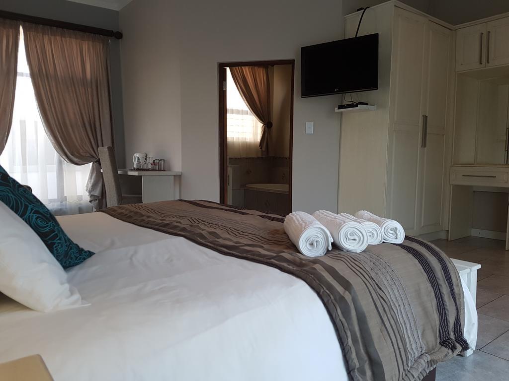 Summerset Place Country House Bela-Bela Phòng bức ảnh