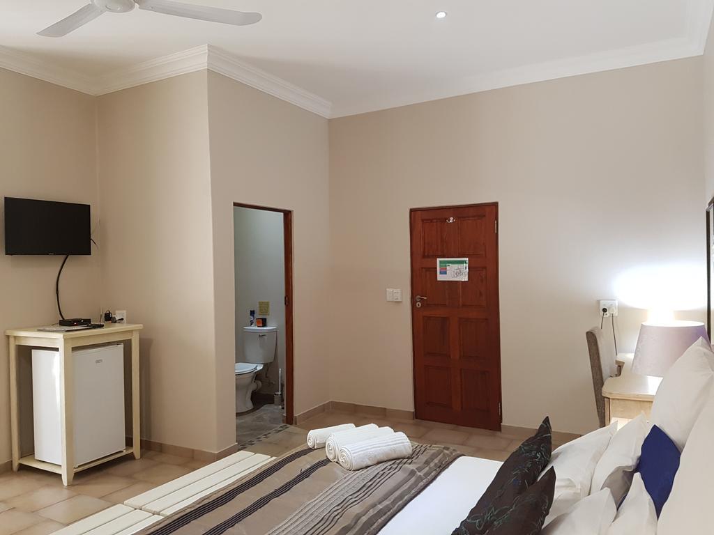 Summerset Place Country House Bela-Bela Phòng bức ảnh