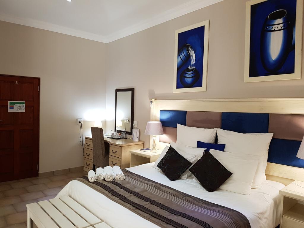 Summerset Place Country House Bela-Bela Phòng bức ảnh