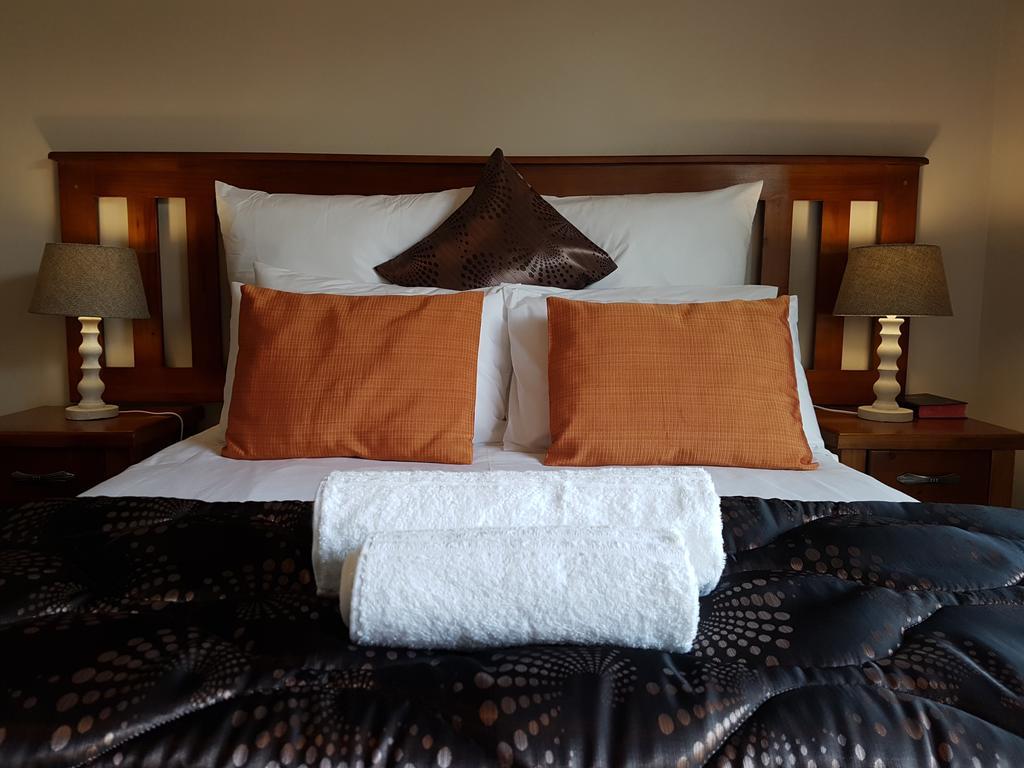Summerset Place Country House Bela-Bela Phòng bức ảnh